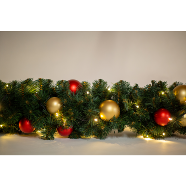 Kunst garlander 30x600cm 200L compleet lampen en kerstballen