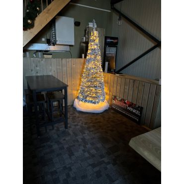 One minute SNOW-tree met verlichting