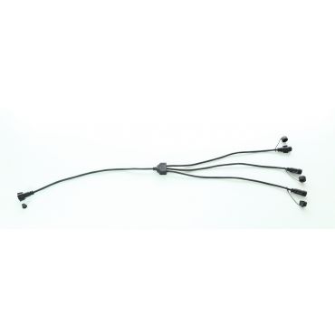 De Kerstwinkel M connector (1 in, 3 uit) 30 cm zwart